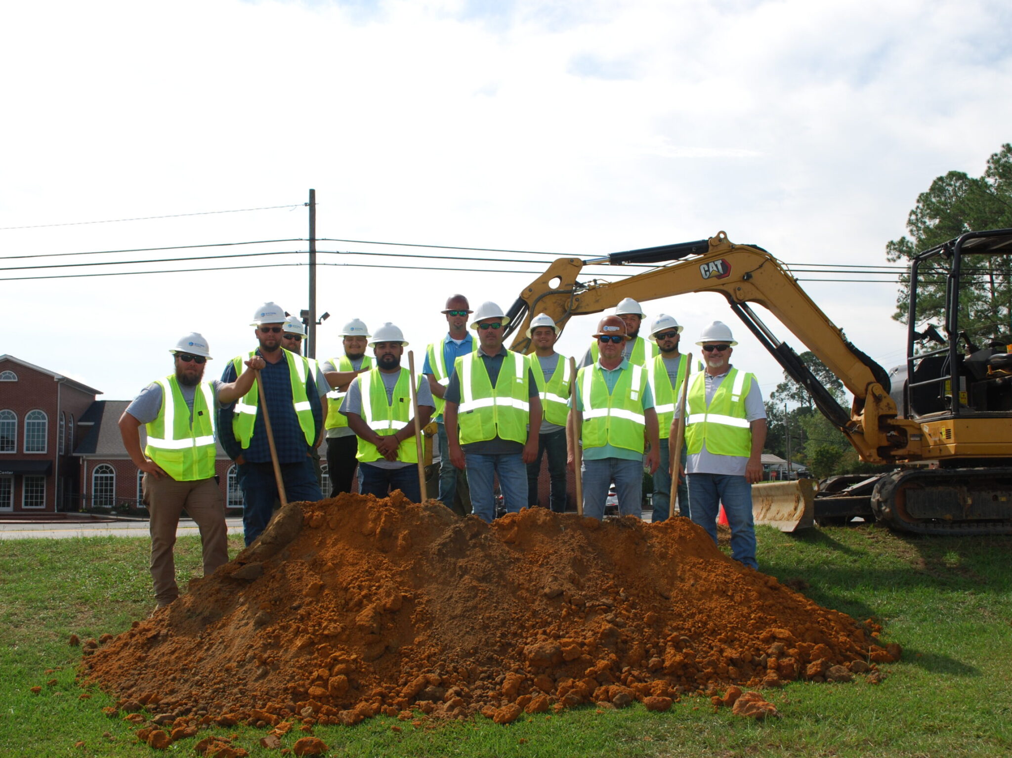 Southern Pipeline team photo at Hawkinsville ceremony